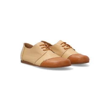 Pantofi cu talpa joasa din piele cu siret