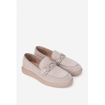 Pantofi dama  bej din piele intoarsa cu ornament