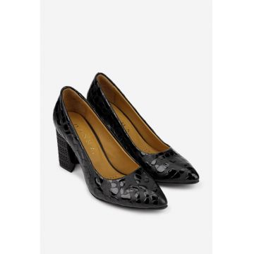Pantofi dama din piele neagra cu model si toc deosebit