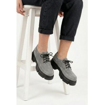 Pantofi dama gri din piele intoarsa - Gri