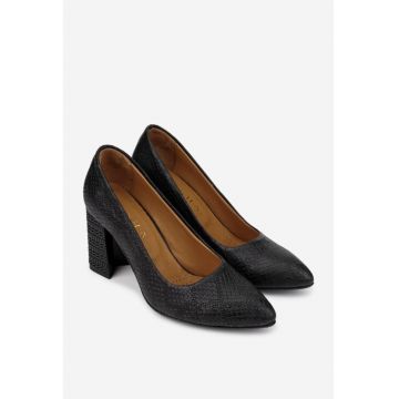 Pantofi dama negri din piele naturala cu toc deosebit si model