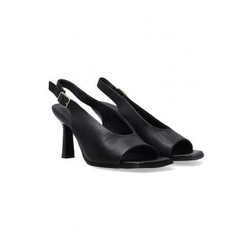 Pantofi din piele cu varf decupat