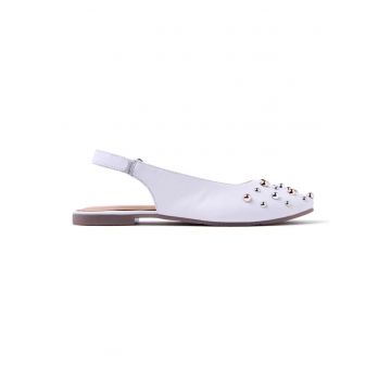 Pantofi slingback din piele cu aplicatii cu nituri - Alb