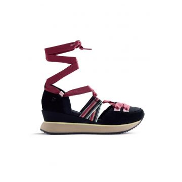 Pantofi wedge cu sireturi Merti - Negru