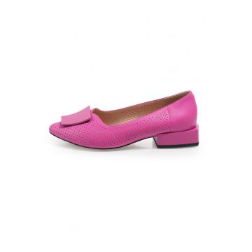 Balerini din piele naturala cu model cu perforatii - Fucsia