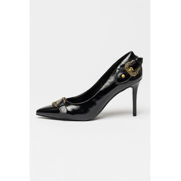 Pantofi cu varf ascutit si catarame decorative - Negru