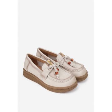 Pantofi dama  bej din piele nabuc cu ornament