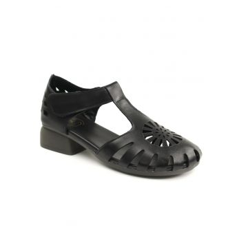 Pantofi dama decupati 631 - Negru