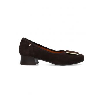 Pantofi din piele intoarsa cu toc mic si ornament metalic