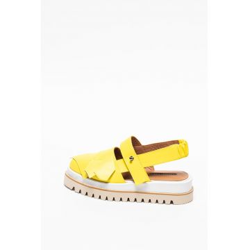Pantofi slingback de piele cu varf ascutit Pantofi slingback de piele cu varf ascutit