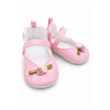 Balerini bebe roz eleganti cu floricele decorative - comozi si delicati pentru fetite