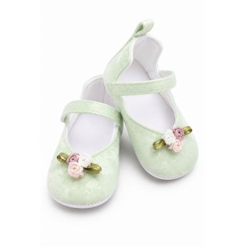 Balerini bebe vernil eleganti cu floricele decorative - comozi si delicati pentru fetite