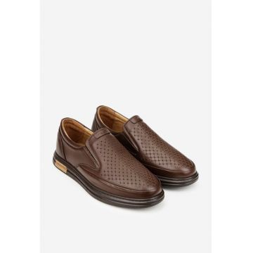 Pantofi barbati din piele naturala maro cu perforatii