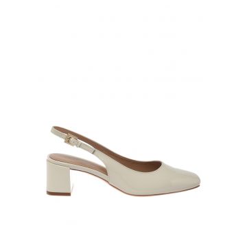 Pantofi slingback de piele lacuita cu varf patrat - Alb murdar