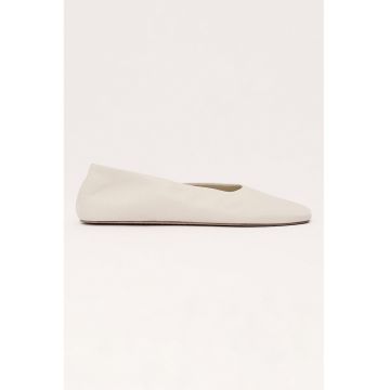 Pantofi de piele cu talpa plata - Bej deschis