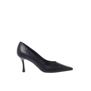 Pantofi din piele cu varf ascutit si toc - Negru