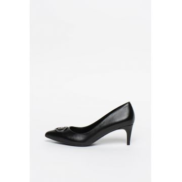 Pantofi de piele cu varf ascutit si logo metalic Katia